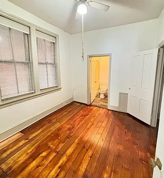 154 E Walnut St #1 — Photo 4