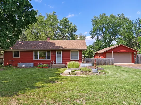 25082 W Grass Lake Rd, Antioch, IL 60002