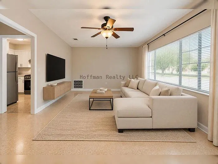 3 bed, 2.0 bath, 1573 sqft, $2,500 — Photo 2