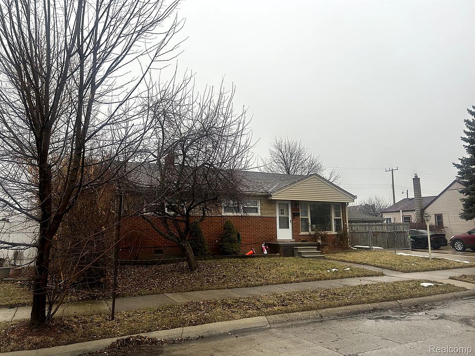 1st image of 936 Cleophus Pkwy