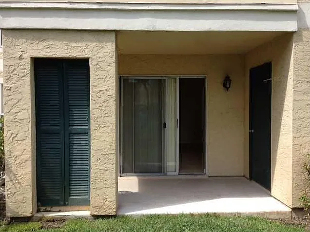 899 W Riverside Dr #611 — Photo 10