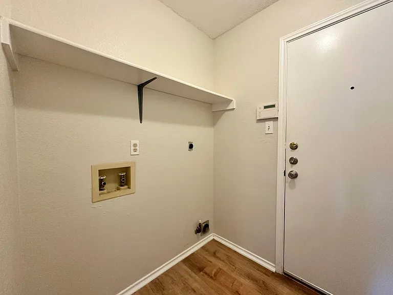 607 Hogan Dr — Photo 39