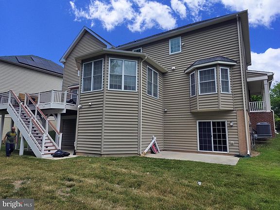 3rd image of 4518 Bridle Ridge Rd