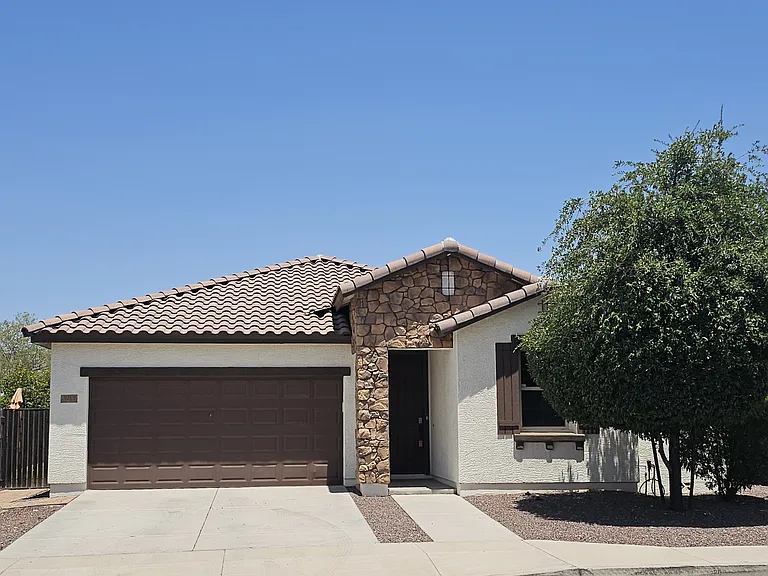 3242 E Rochelle St — Photo 27