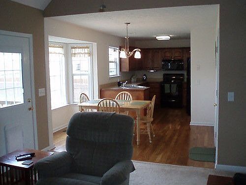 4th image of 1154 Flat Stone Dr
