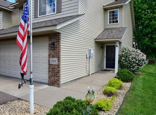 3501 Goodwin Ave N, Oakdale, MN 55128