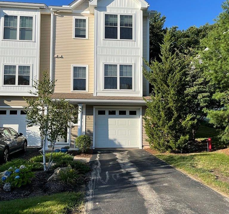 Outside of townhouse, end unit