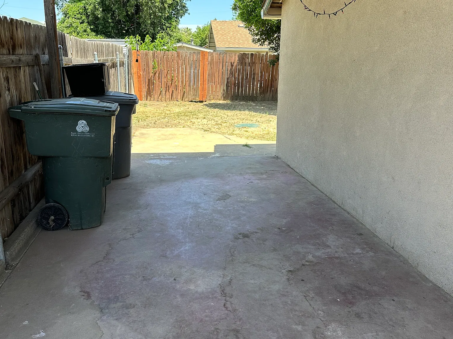 Maple St, Sutter — Photo 1