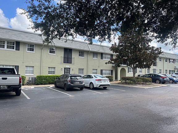 2nd image of 525 Conway Rd APT 39