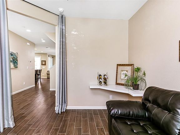 4th image of 2613 Mead Way
