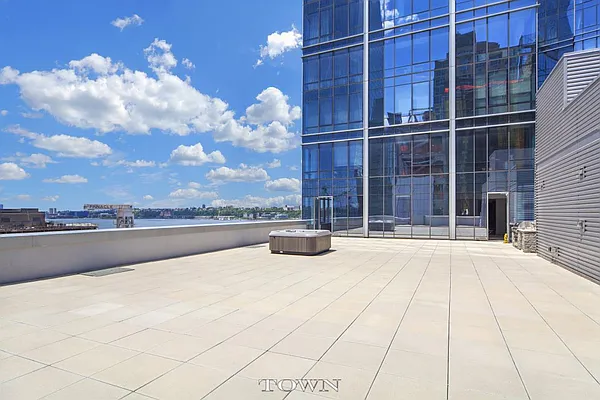 Sold by Town Residential | media 27