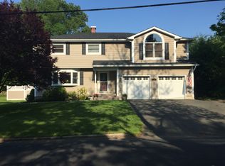 13 Fairview Ln, Orangeburg, NY 10962