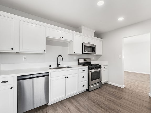2nd image of 44648 Cedar Ave #44648