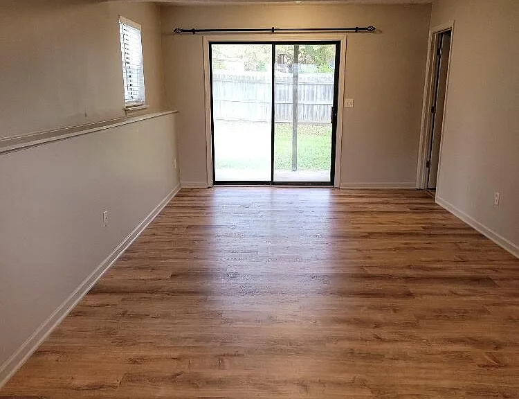 3905 Athens Ct — Photo 6