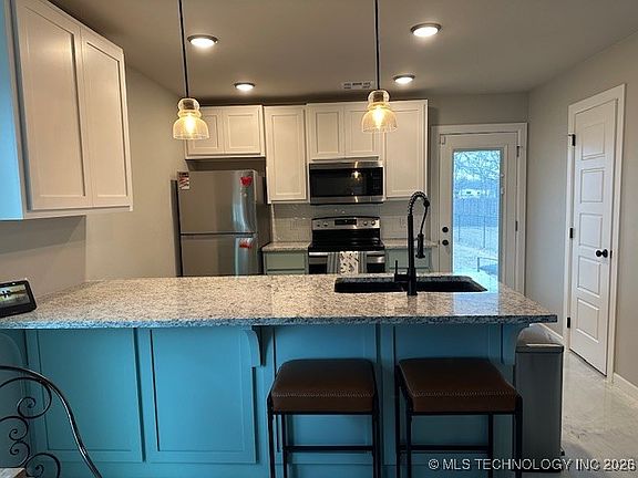 3rd image of 35 W Main St