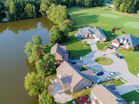 2nd image of 256 Willowshore Dr