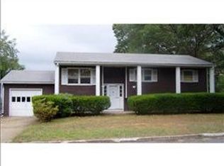 5 Kerri Lyn Rd, Warwick, RI 02889