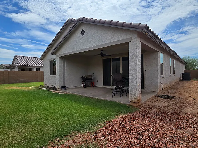 18572 W Cottontail Ln — Photo 24