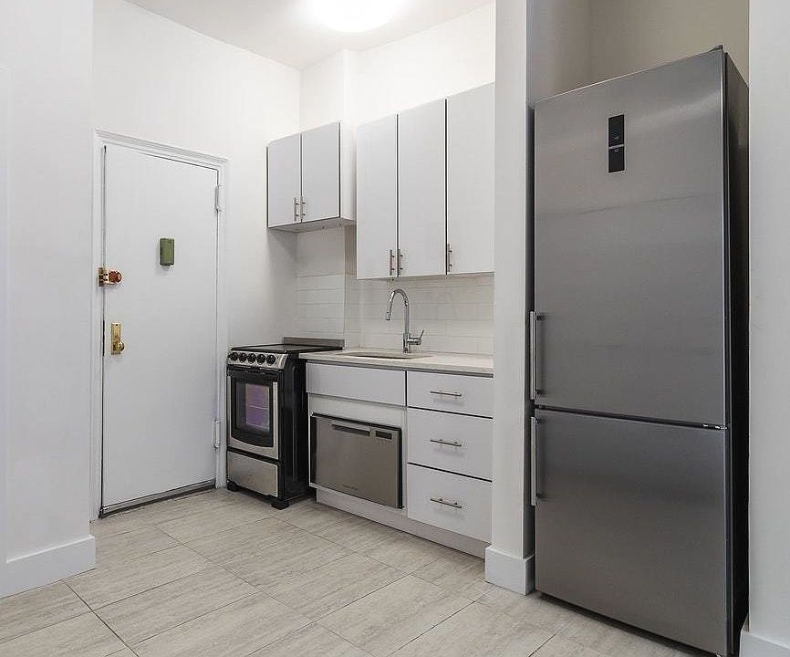 1st image of 444 W 48th St #4B*