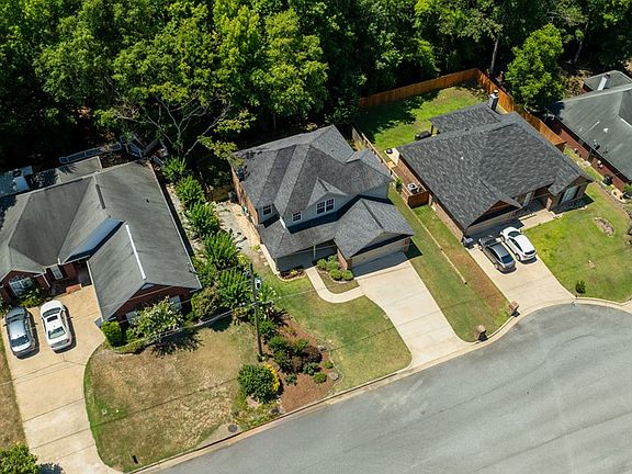 2nd image of 3010 Thornberry Cir