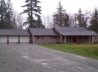 1040 Michael Way, Camano Island, WA 98282