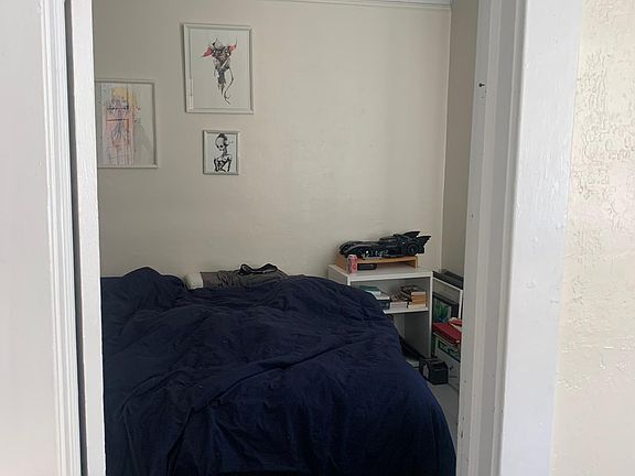 4th image of 5507 30th Ave NE #B