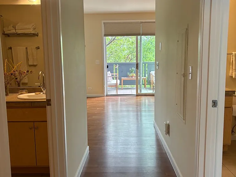 4730 Holiday Dr #201 — Photo 21