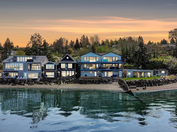 2709 Day Island Boulevard W #A, University Place, WA 98466