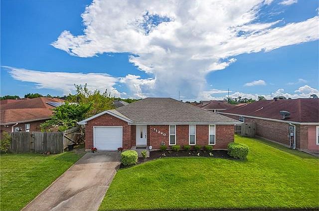 1st image of 11240 Parkwood Ct N