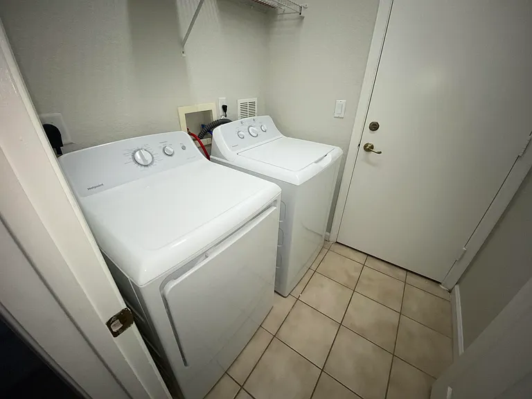1215 Rosegate Blvd — Photo 36