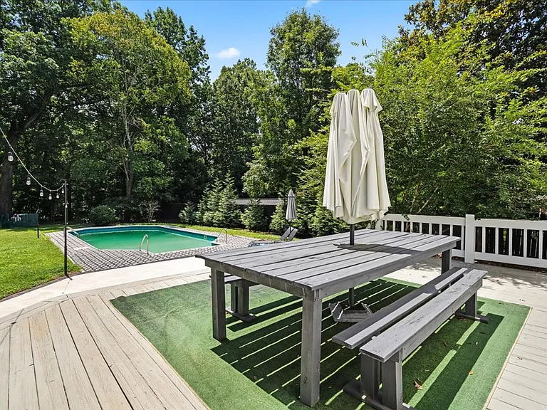 11917 Shady Oak Ct — Photo 10