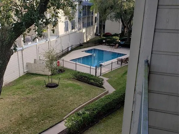 4001 Nasa Road 1 #221, Seabrook, TX 77586