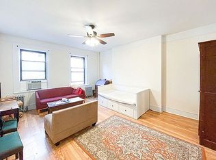 305 W 74th St APT 4B, New York, NY 10023