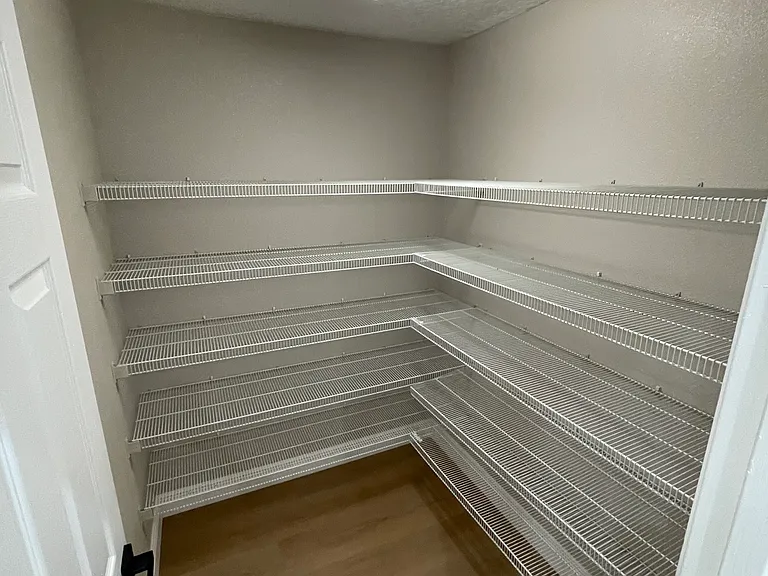 Walk in pantry