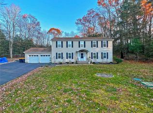 106 Scotch Pine Ln, Tafton, PA 18464