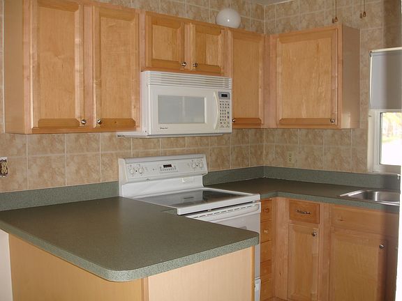 4th image of 965 Hearty St