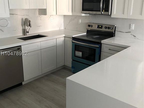 3rd image of 19370 Collins Ave APT 1224