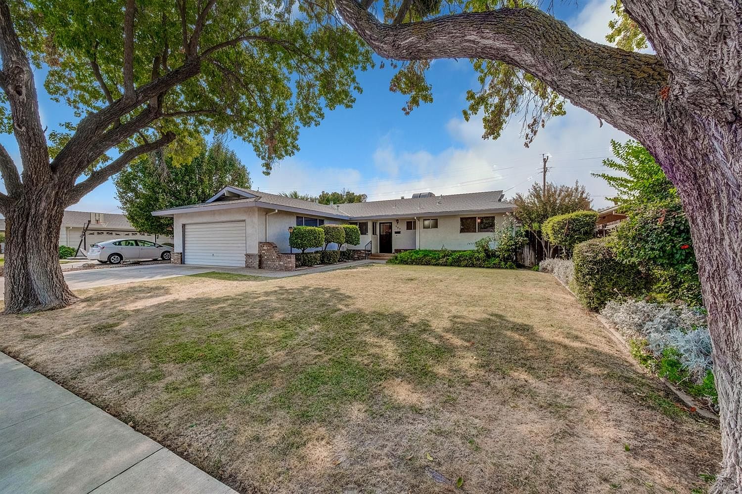 727 Page Ave, Los Banos, CA 93635 Zillow