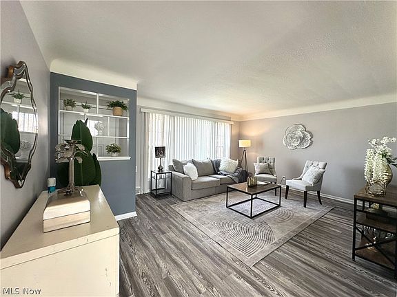 3rd image of 4507 E Frontenac Dr