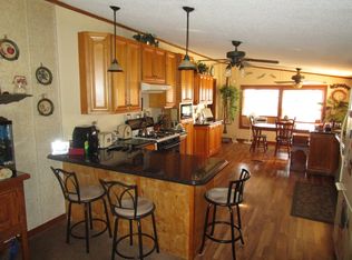 39328 Brooks, New Boston, MI 48164