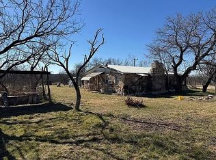 711 Avenue E S, Lueders, TX 79533