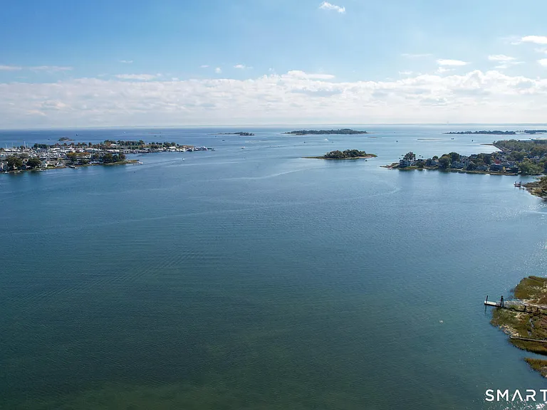 50 Shorefront Park — Photo 31