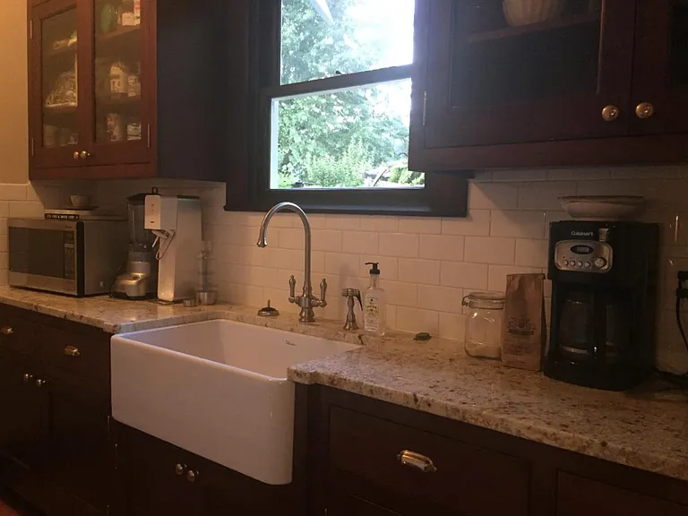 4536 N Kerby Ave — Photo 8