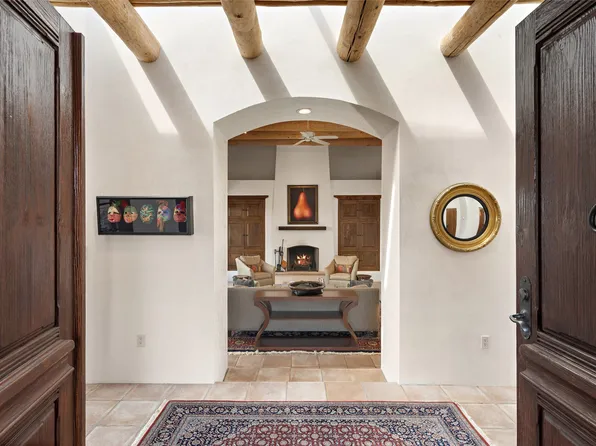 15 E Golden Eagle Rd, Santa Fe, NM 87506