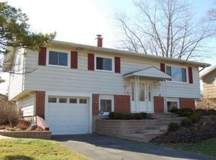 1650 Jefferson Rd, Hoffman Estates, IL 60169