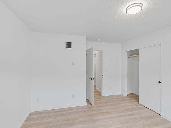 3rd image of 800-838 S 19th St #539-06-822