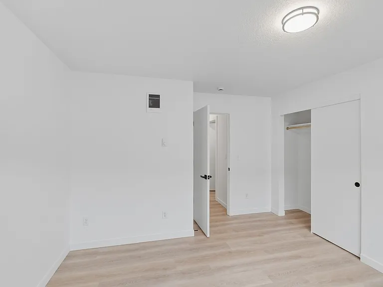 539-06 Chapel Heights — Photo 3
