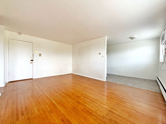 5th image of 732 Stella Maris St #102