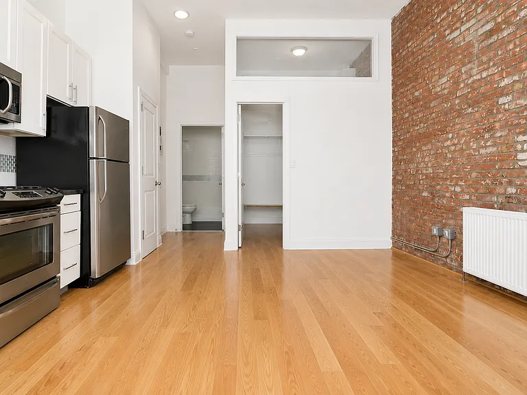 53 Pitt St #1A — Photo 8