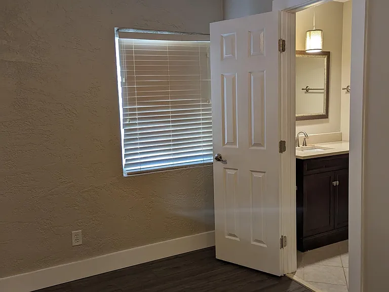 6901 N Lagoon Dr #10 — Photo 13